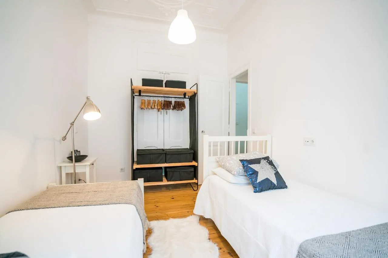 Estrela Neoclassical Apt- River View Lisboa