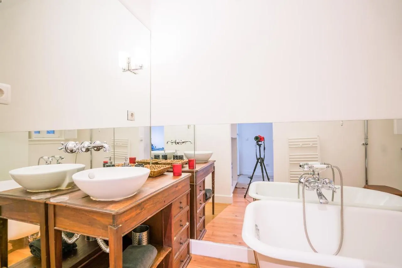 Estrela Neoclassical Apt- River View Lisboa 0*,