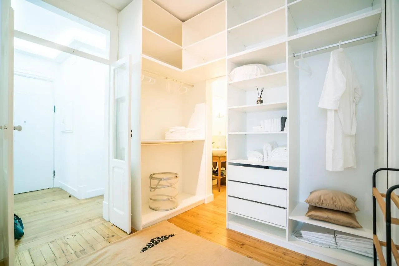 Daire Estrela Neoclassical Apt- River View Lisboa Portekiz