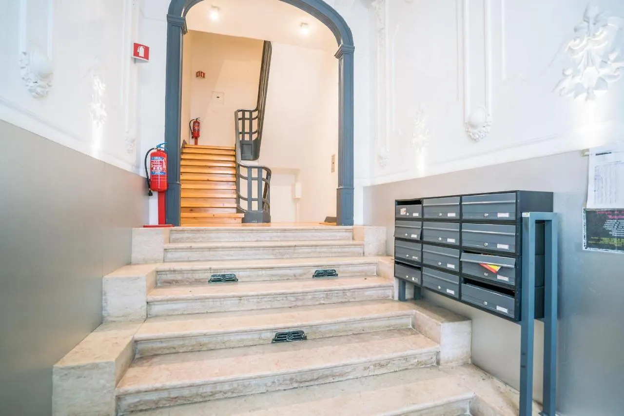 Estrela Neoclassical Apt- River View Lisboa 0*,